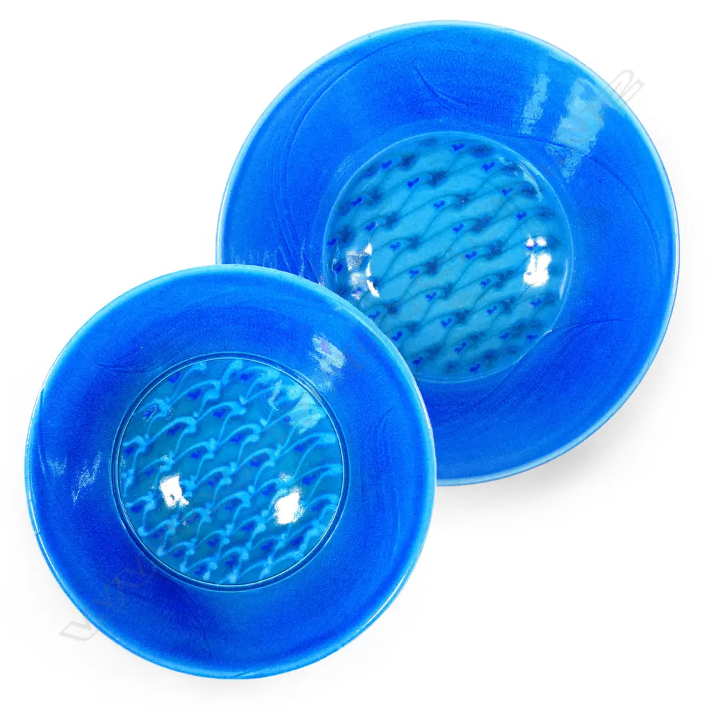 Two Merilyn Wiseman bowls, Image 1++