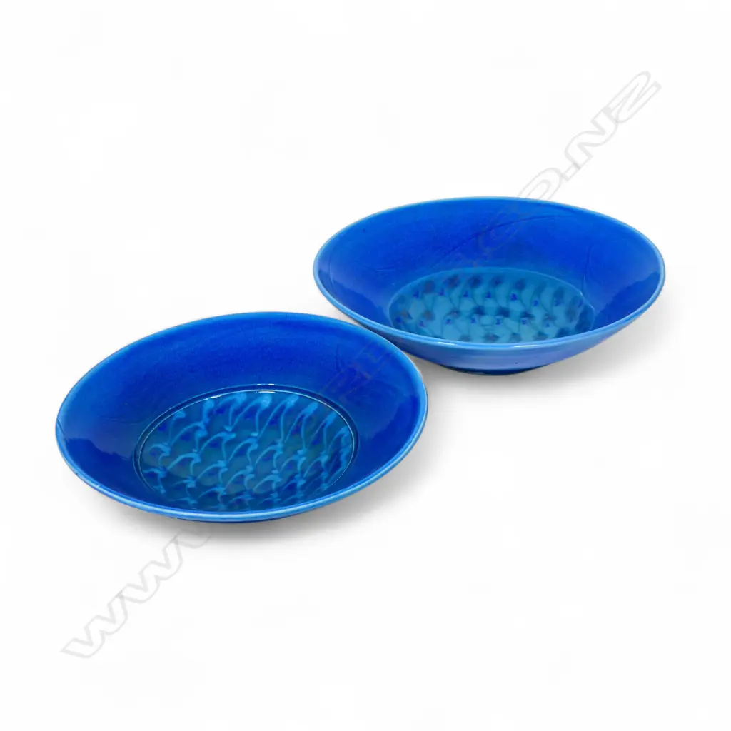Two Merilyn Wiseman bowls, Image 1++