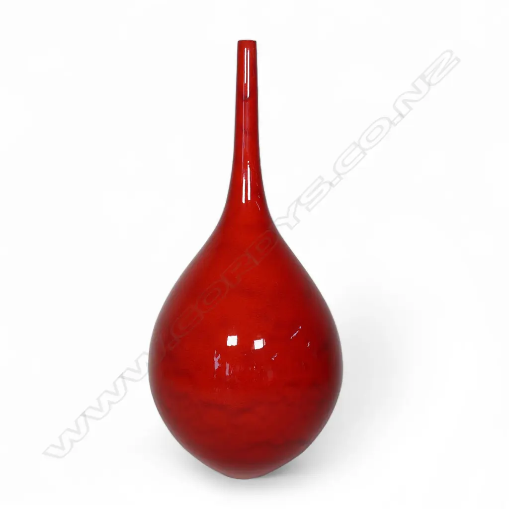 A Peter Collis orb vase, Image 1++