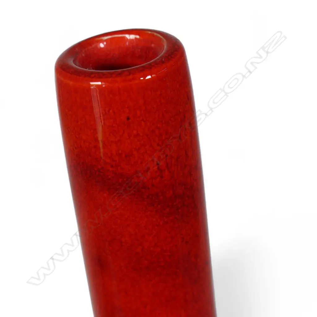 A Peter Collis orb vase, Image 1++