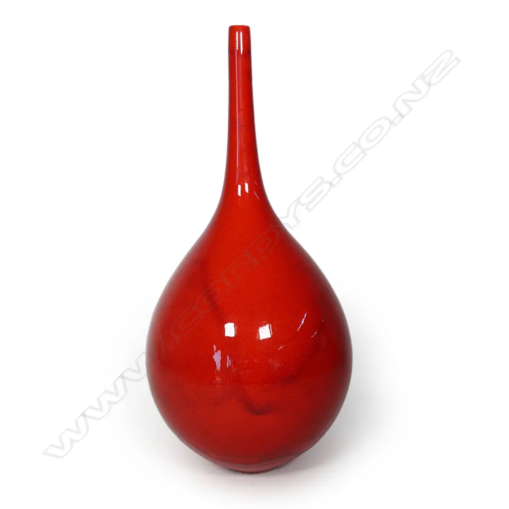 A Peter Collis orb vase, Image 1++