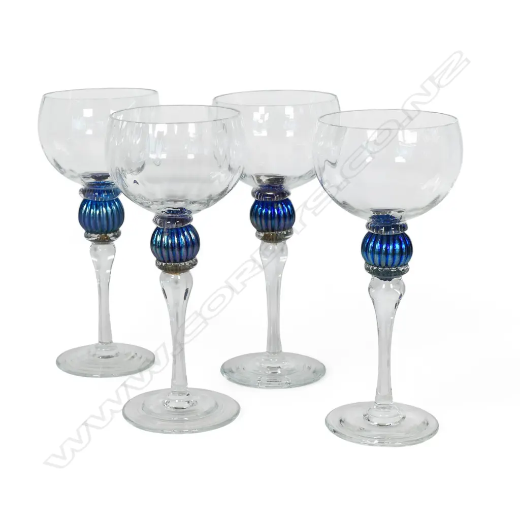 A set of four Garry Nash mouth blown glass drinking goblets, Image 1++