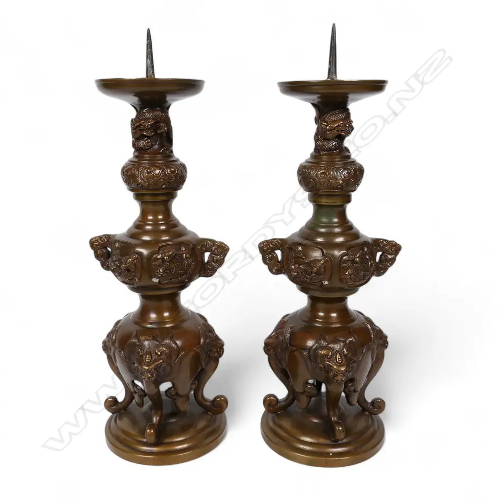 A pair of vintage oriental heavy bronze pricket candlesticks, Image 1++