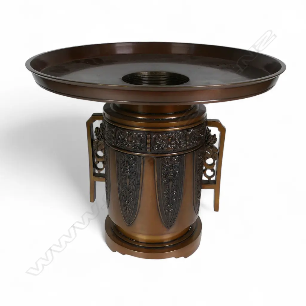 An old Japanese bronze usubata ikebana flower vase, Image 1++
