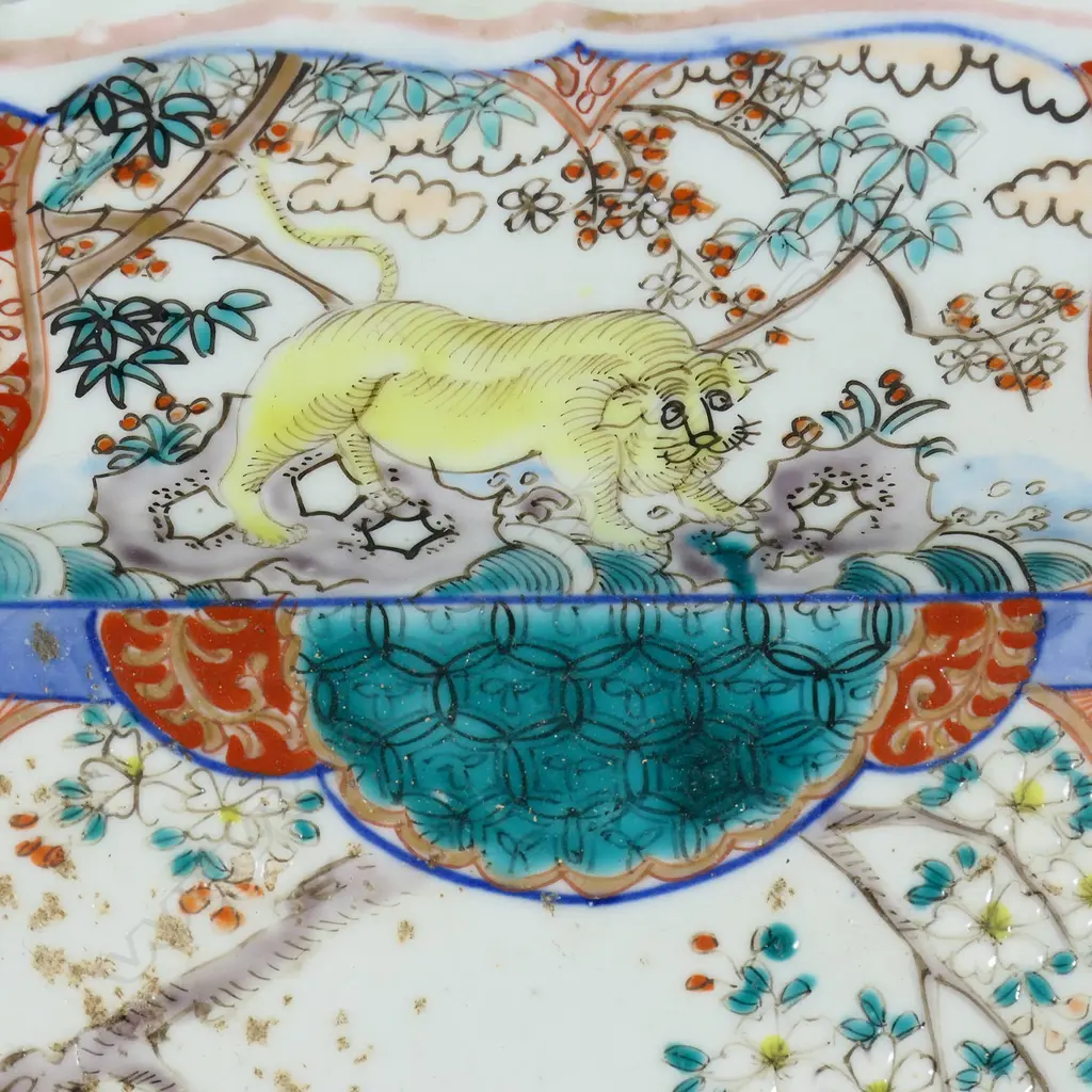 A 19thC Japanese Arita Imari porcelain large square dish, Image 1++