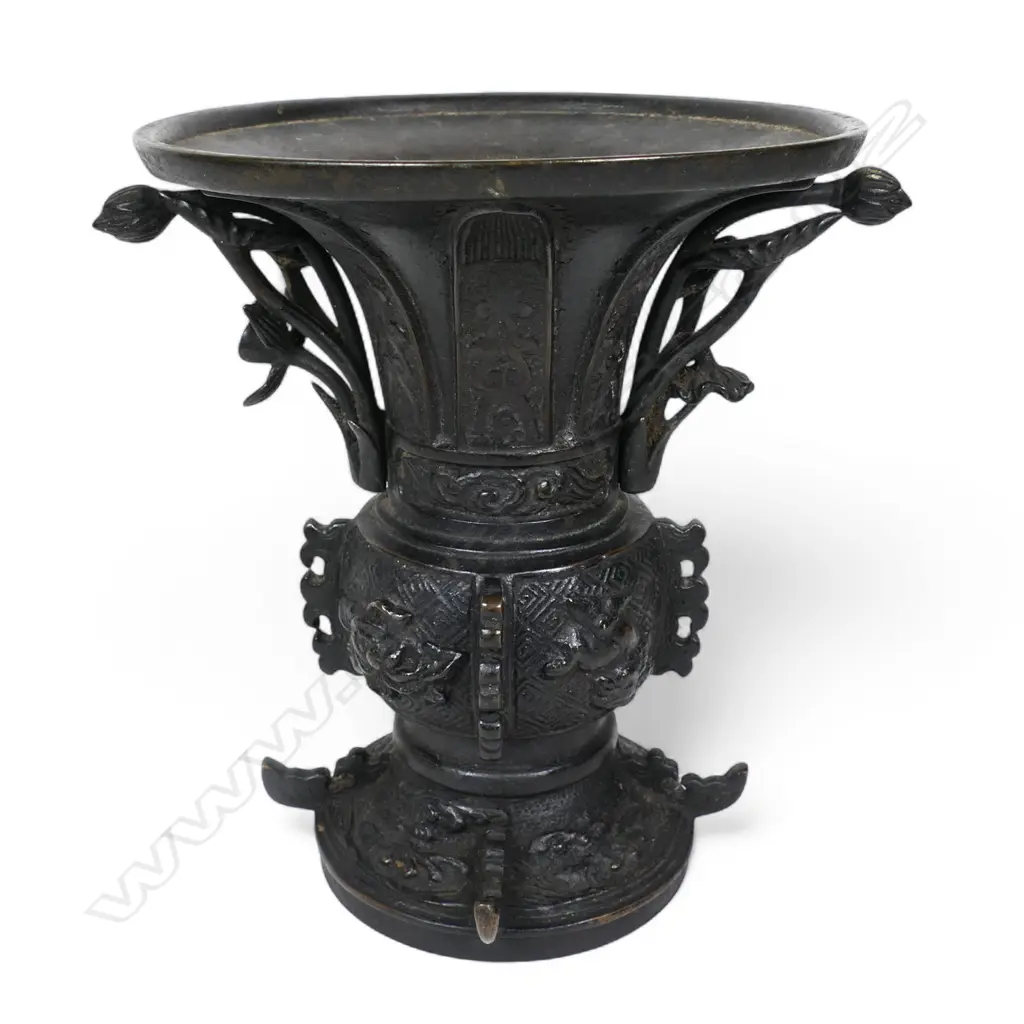An old Chinese bronze archaic style Gu form vase, Image 1++