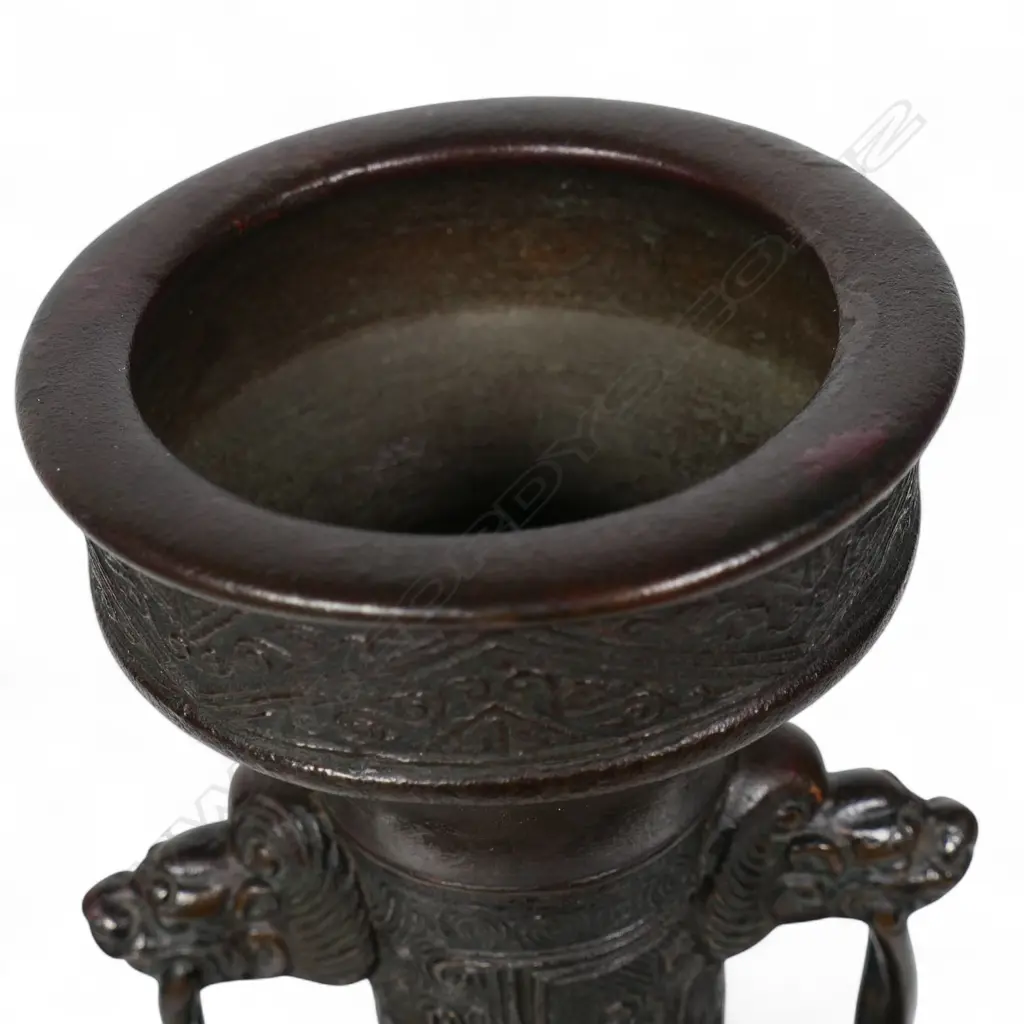 An old Chinese bronze archaic style Gu form vase, Image 1++