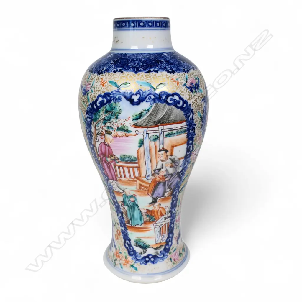 An 18th/19thC Chinese export famille rose baluster vase, Image 1++