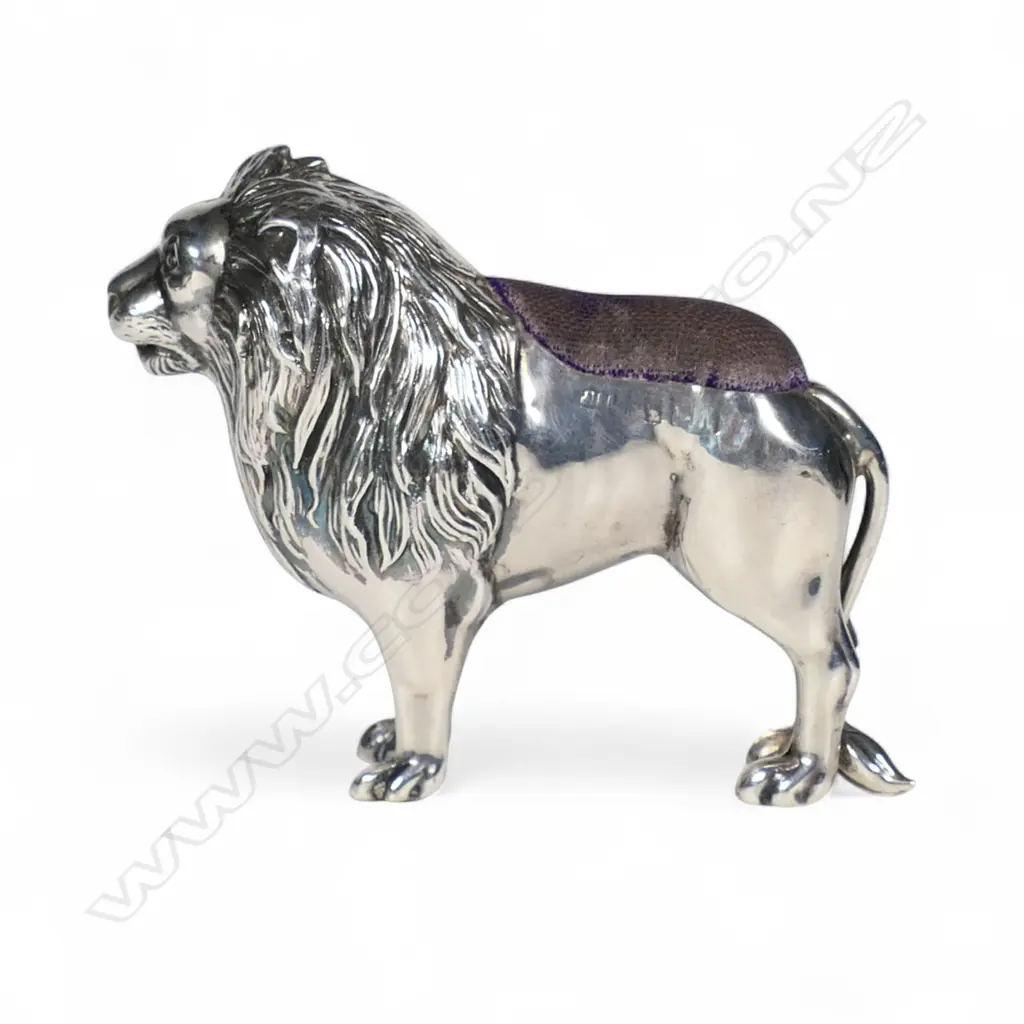 A rare Edwardian silver lion pin cushion, Image 1++