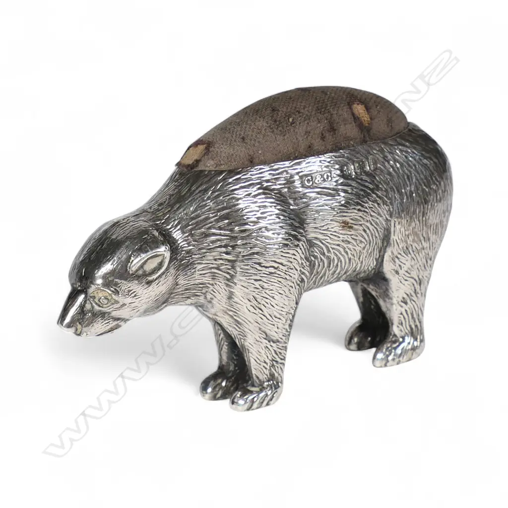 A rare Edwardian silver bear pin cushion, Image 1++