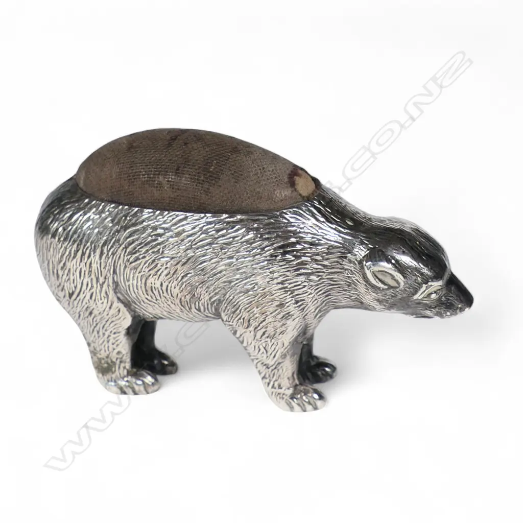A rare Edwardian silver bear pin cushion, Image 1++