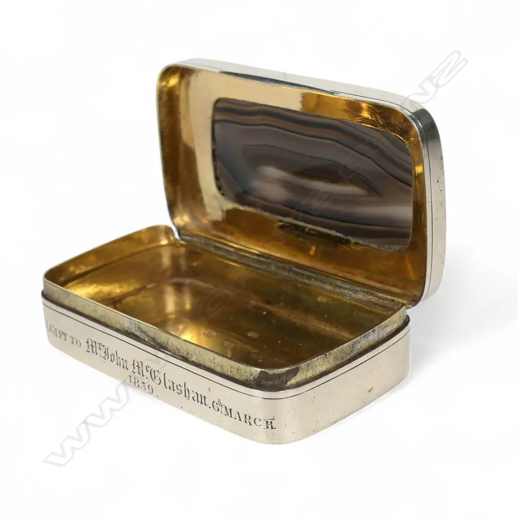 An early Victorian silver and banded agate set box, Image 1++