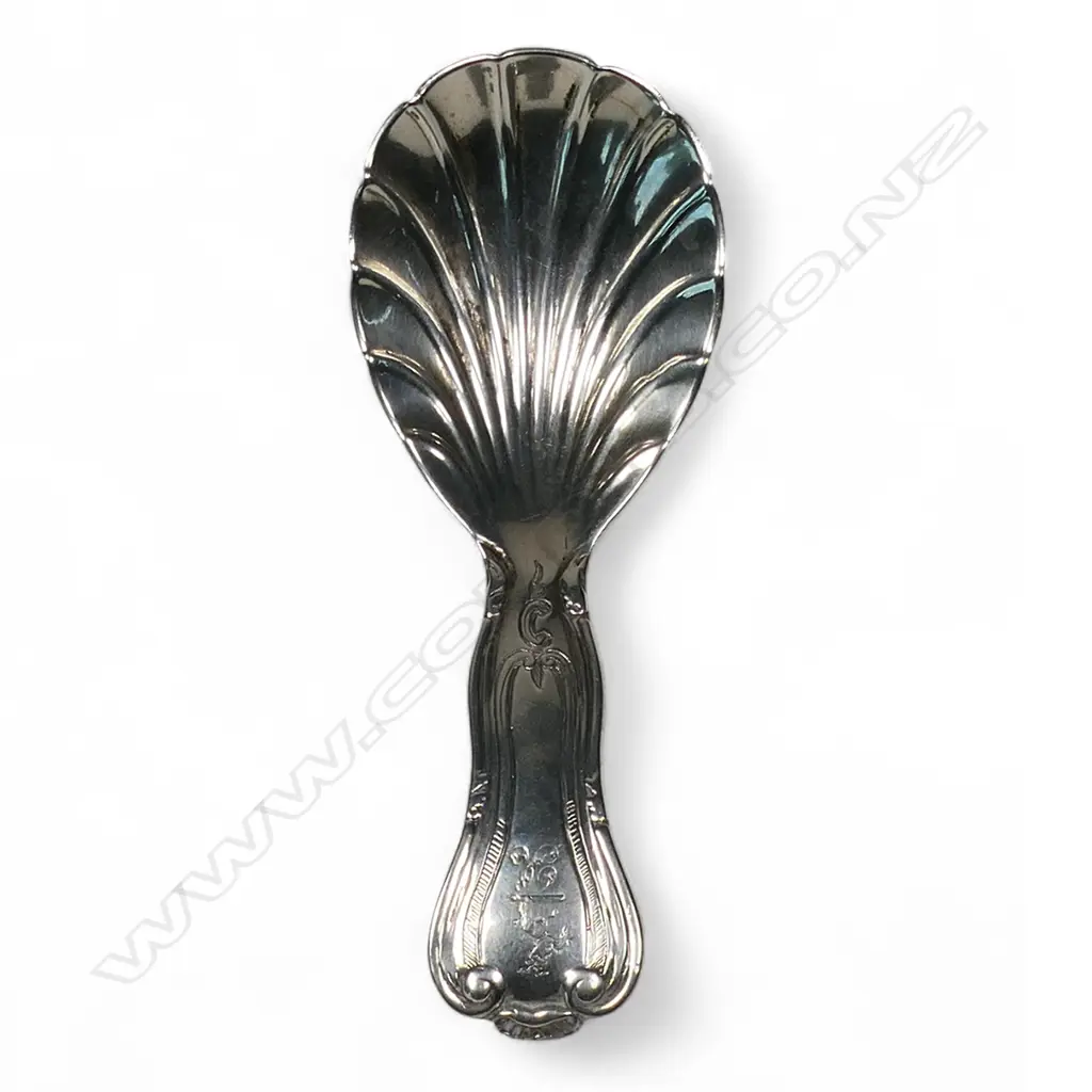 A Victorian cast silver heavy caddy spoon, Image 1++