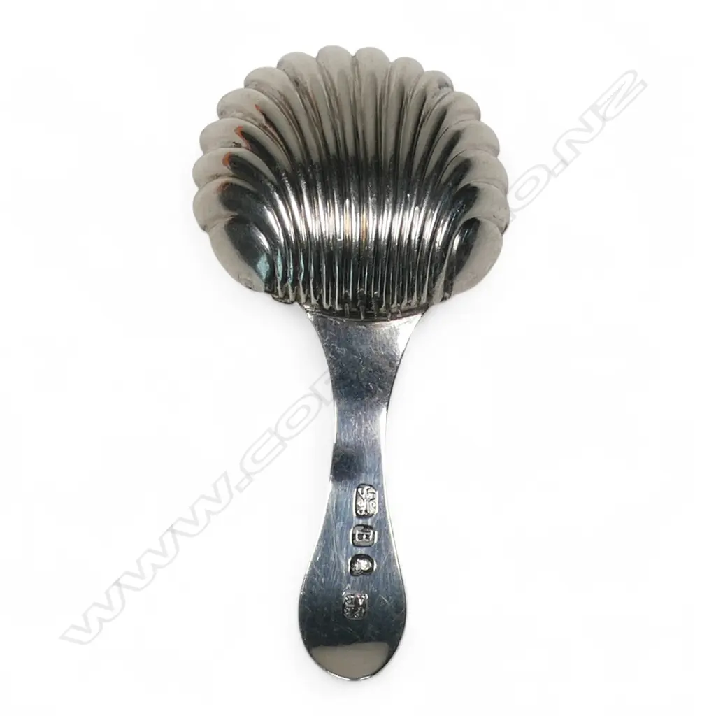A George III Peter & Anne Bateman silver caddy spoon, Image 1++