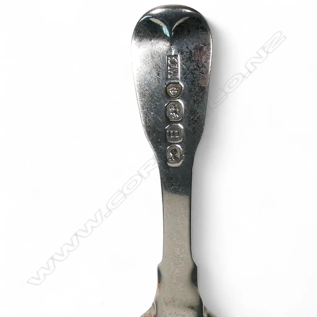 A George IV silver caddy spoon, Image 1++
