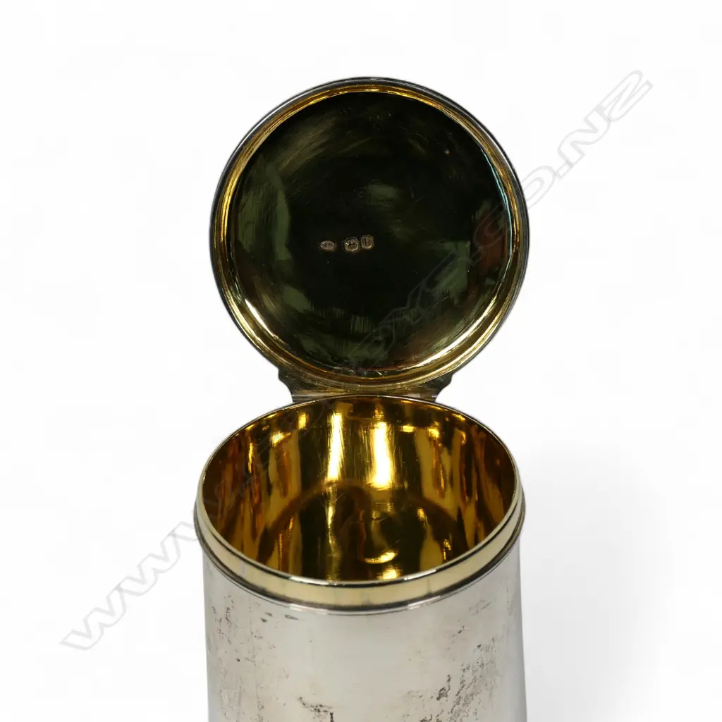 An uncommon William IV silver and ivory handled shaving pot, Image 1++