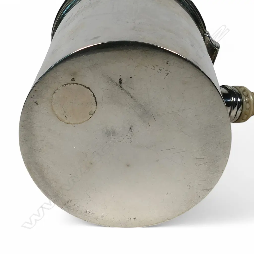 An uncommon William IV silver and ivory handled shaving pot, Image 1++