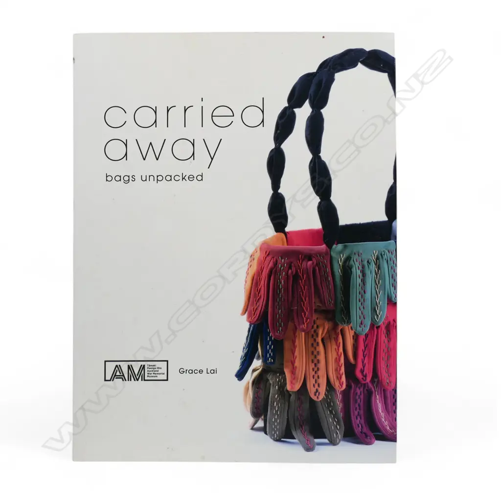 Vita Cochran (b.1975 Te-Whanganui-a-Tara Wellington, New Zealand) 'Handwork Bag', Image 1++