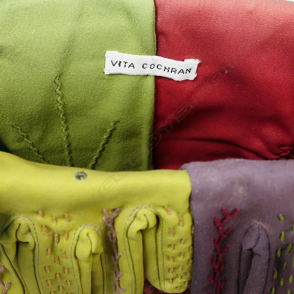 Vita Cochran (b.1975 Te-Whanganui-a-Tara Wellington, New Zealand) 'Handwork Bag', Image 1++