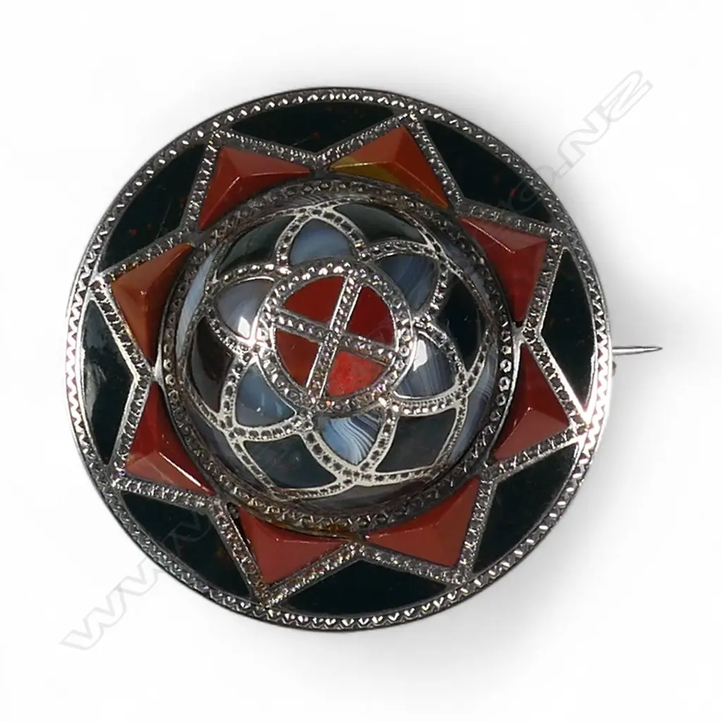 A quality late Victorian silver and multi stone agate set brooch, Image 1++