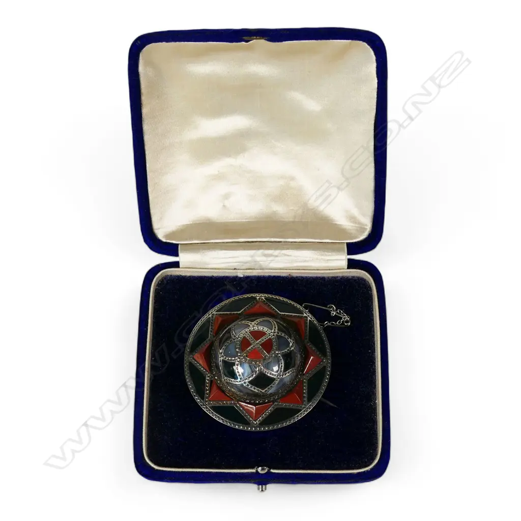 A quality late Victorian silver and multi stone agate set brooch, Image 1++