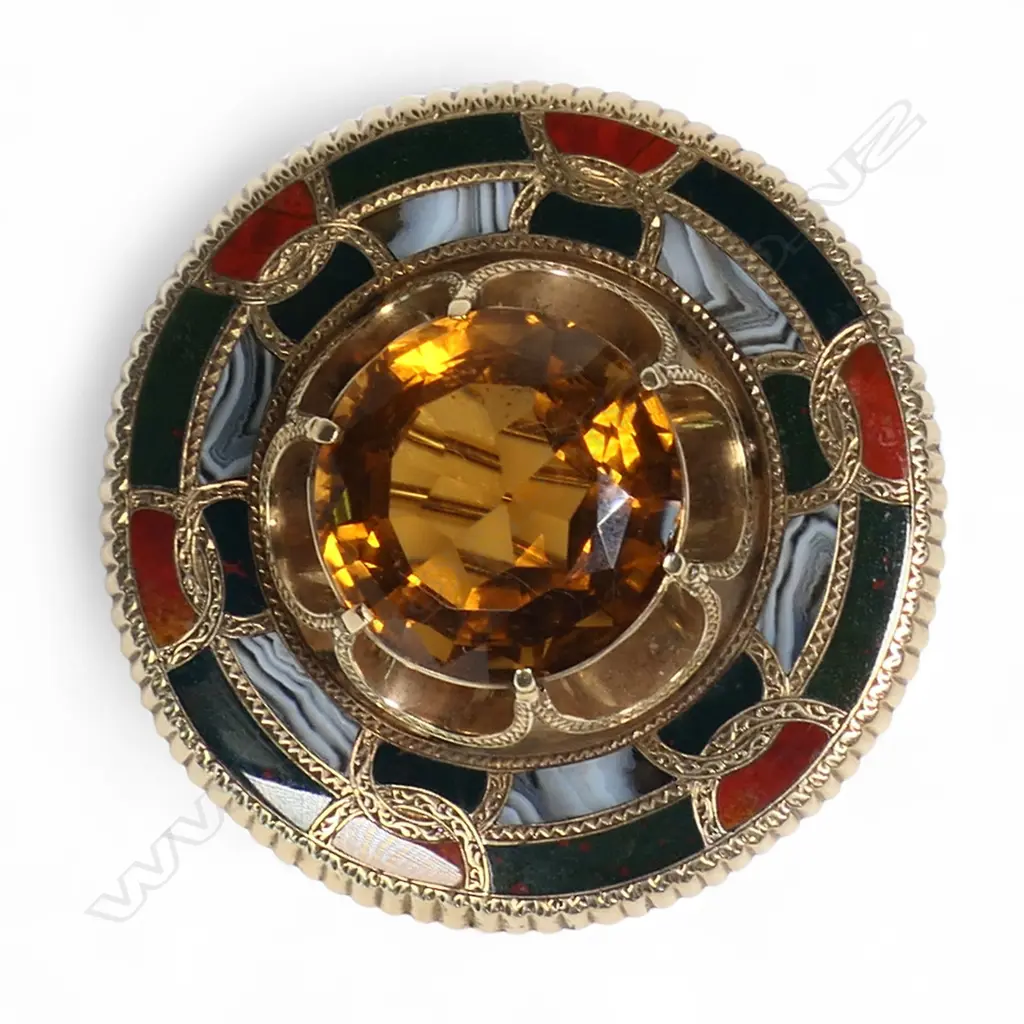 A late Victorian Scottish 9ct gold agate and citrine large brooch, Image 1++