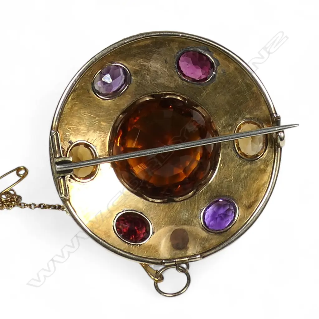An early 20thC 9ct gold stone set brooch, Image 1++