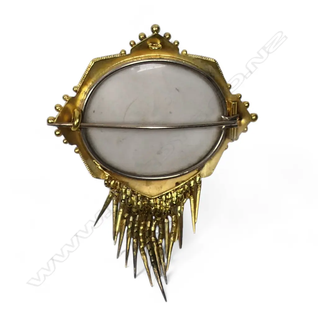 A Victorian Etruscan revival gilded 9ct gold large brooch, Image 1++