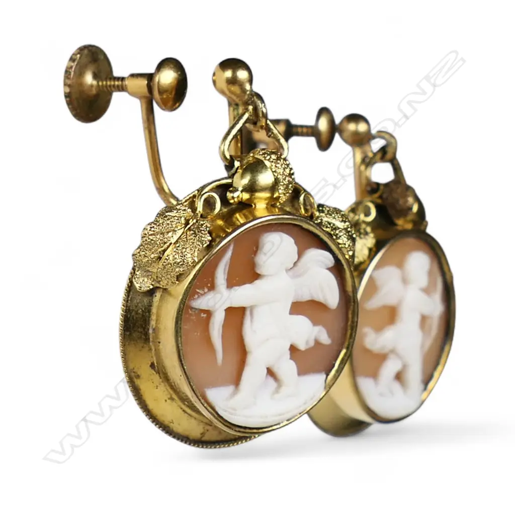 A pair of Victorian 15ct gold and cameo drop earrings, Image 1++