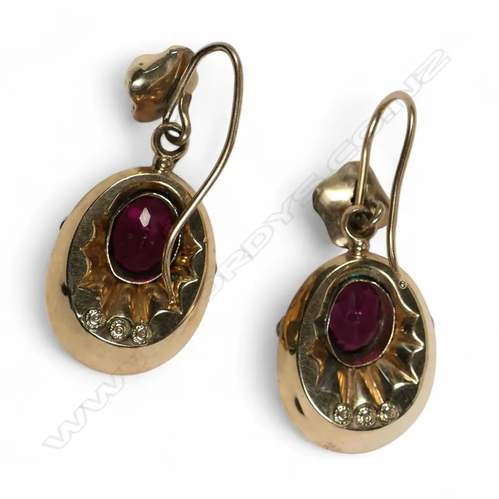 A pair of vintage 9ct gold and garnet drop earrings, Image 1++