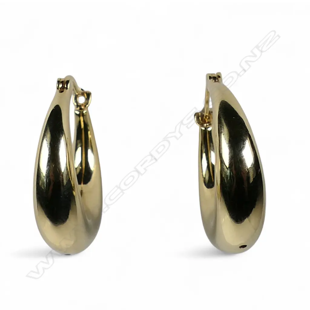 A pair of 18ct gold Creole style earrings, Image 1++