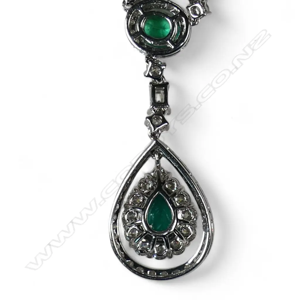 An impressive 14ct white gold emerald and diamond necklace, Image 1++