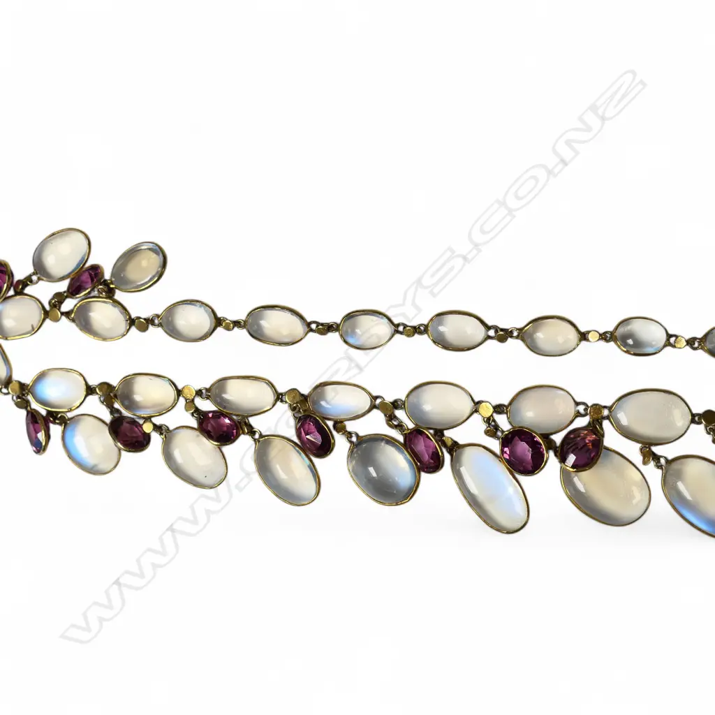 An Edwardian 9ct gold moonstone and garnet necklace, Image 1++