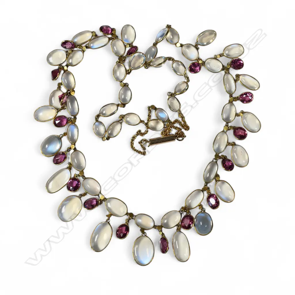 An Edwardian 9ct gold moonstone and garnet necklace, Image 1++