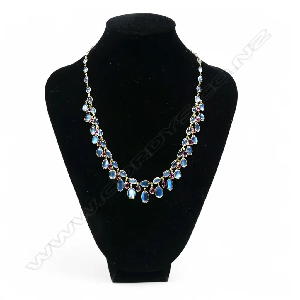 An Edwardian 9ct gold moonstone and garnet necklace, Image 1++
