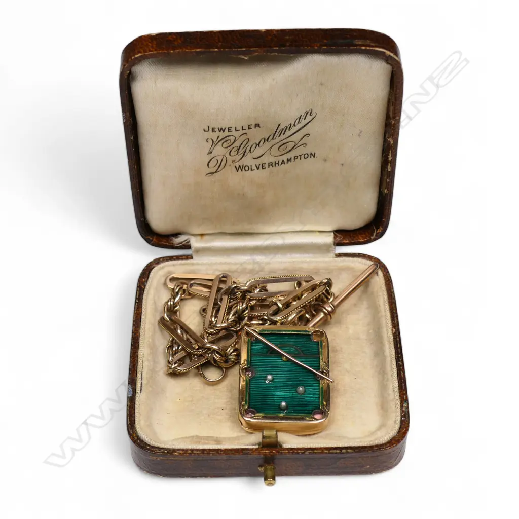 A c.1900 9ct gold Albert chain with pool table locket, Image 1++