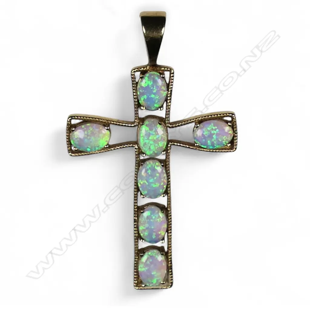 A 9ct gold and opal cross pendant, Image 1++