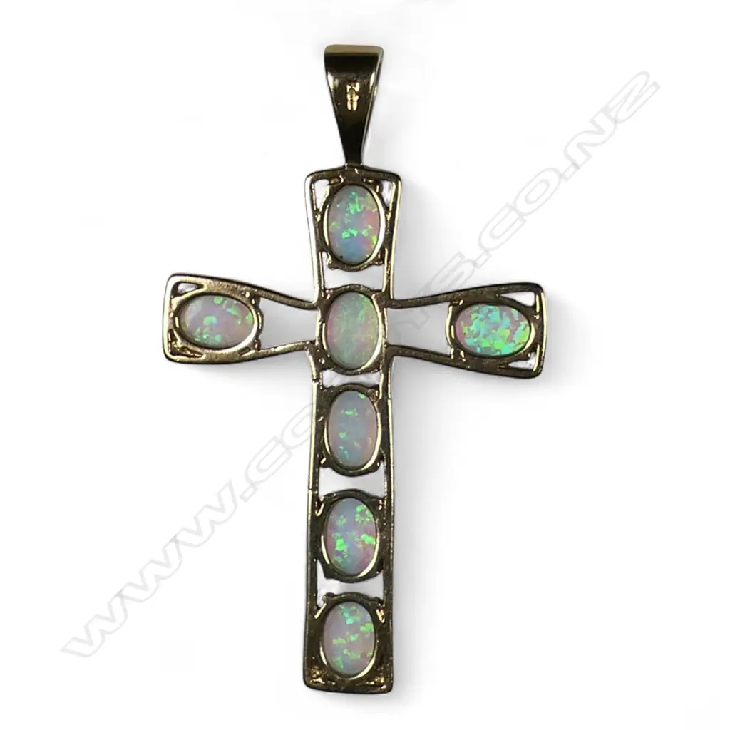 A 9ct gold and opal cross pendant, Image 1++