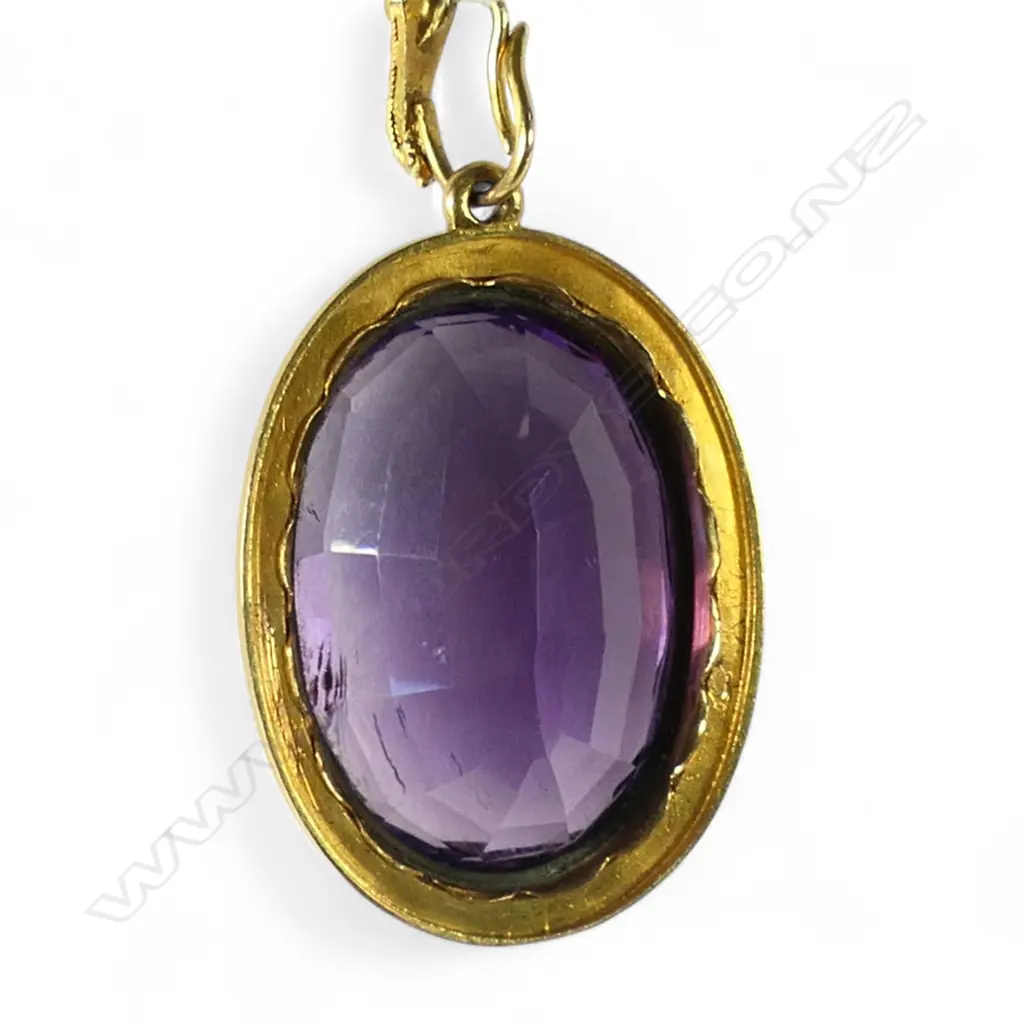 A Victorian 15ct gold and large amethyst pendant, Image 1++