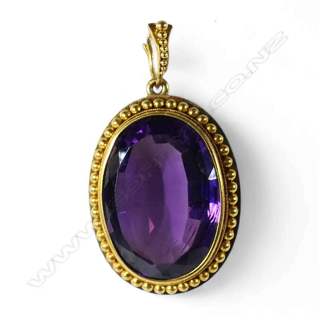 A Victorian 15ct gold and large amethyst pendant, Image 1++