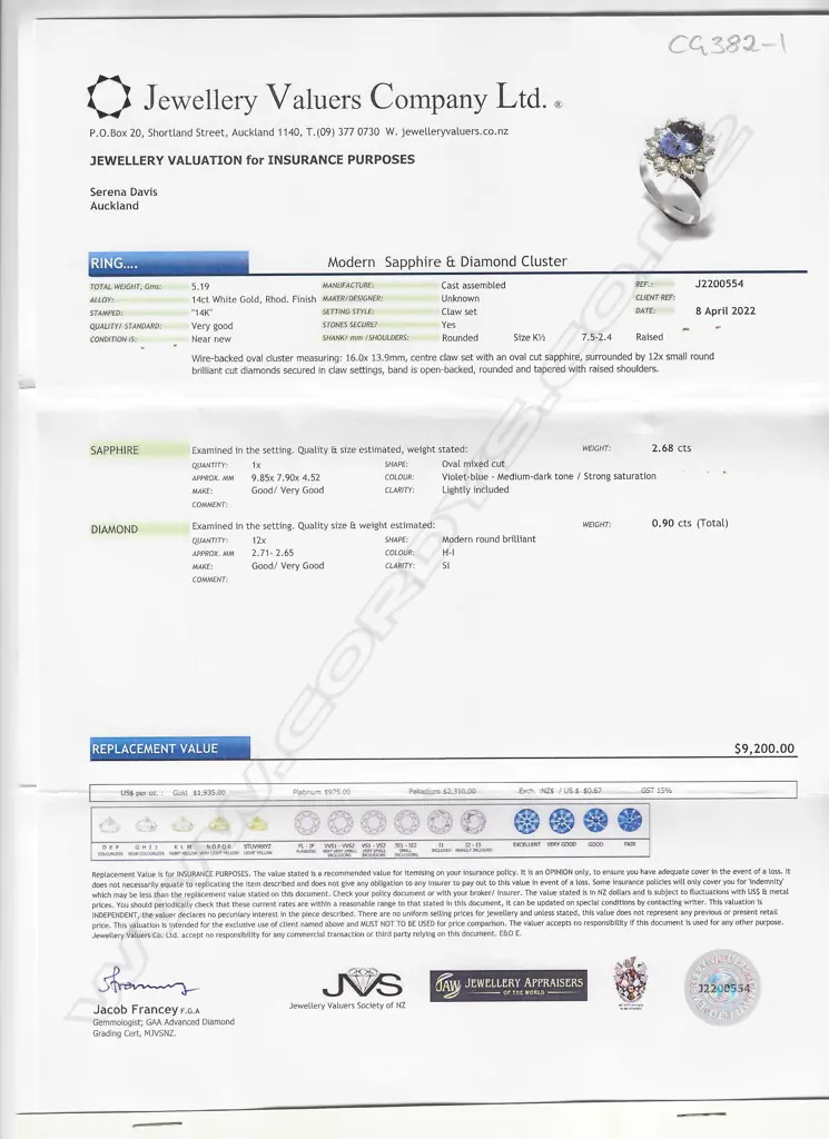 A 14ct white gold sapphire and diamond ring, Image 1++