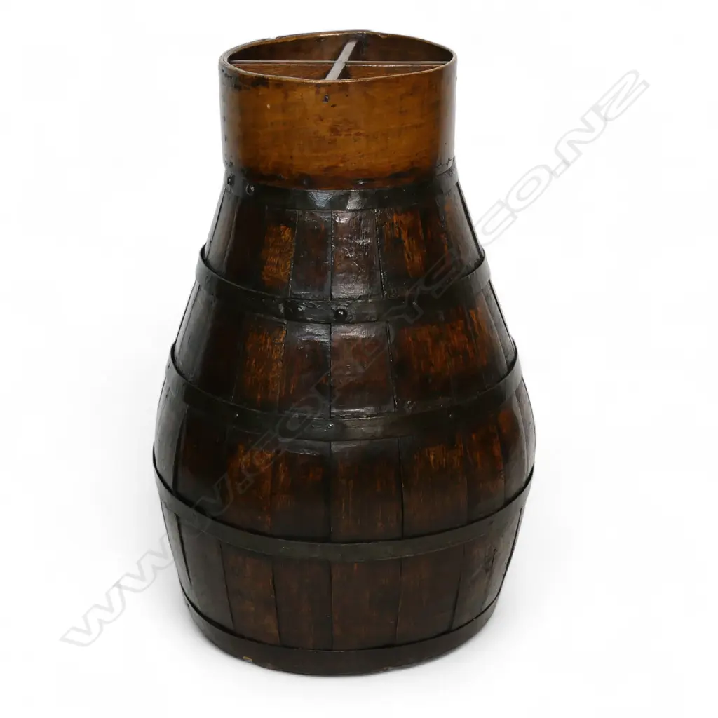 An early / mid 19thC coopered oak cider barrel, Image 1++