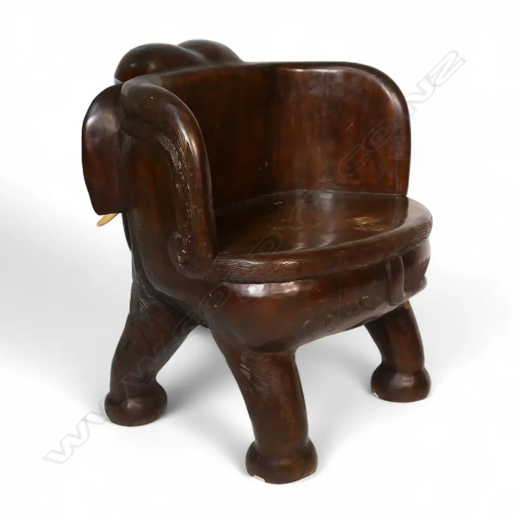 A large and impressive hardwood chair, Image 1++