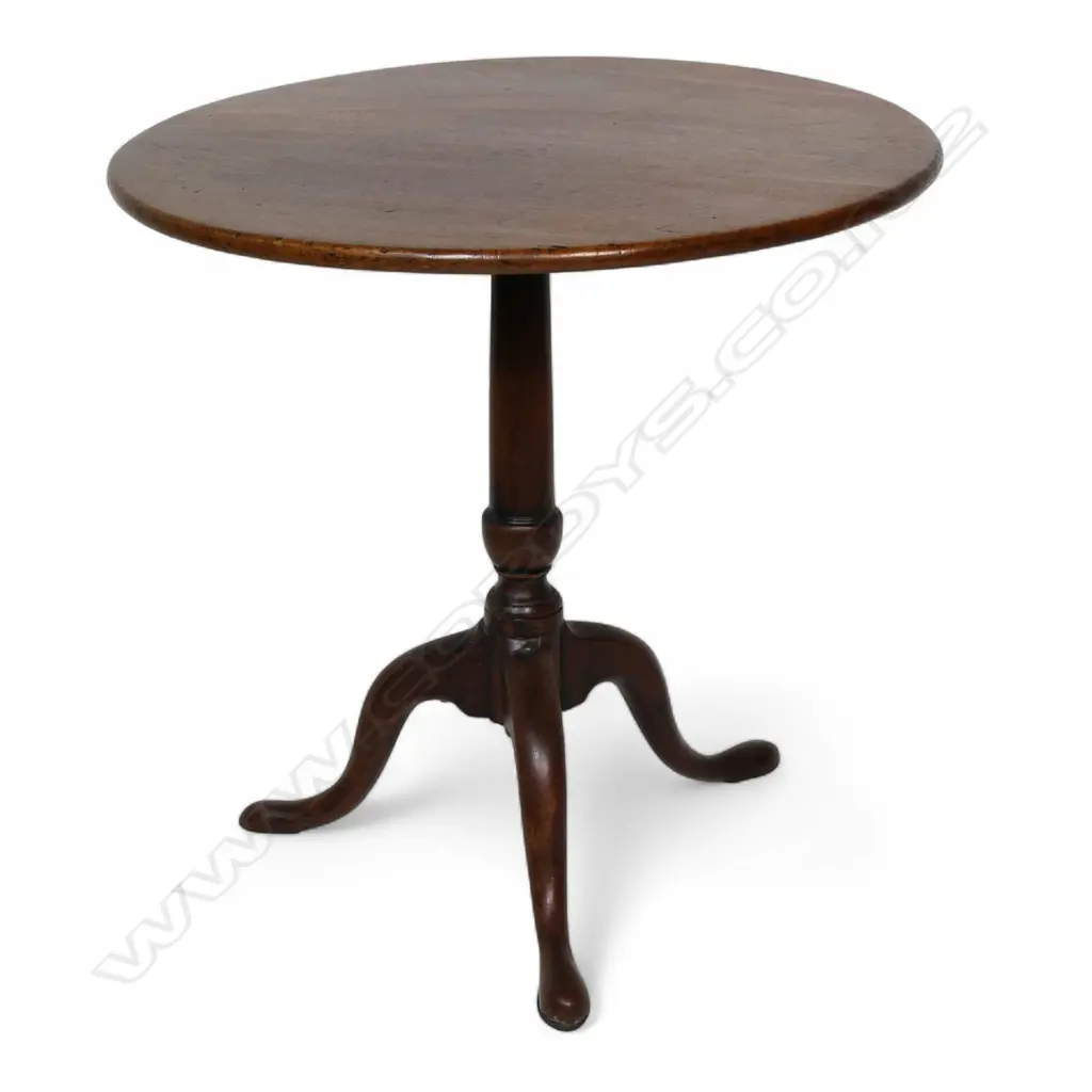A George III mahogany tripod table, Image 1++