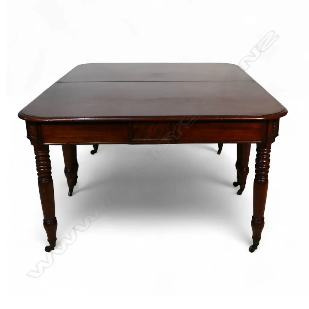 An early 19thC Australian colonial cedar D-end dining table, Image 1++