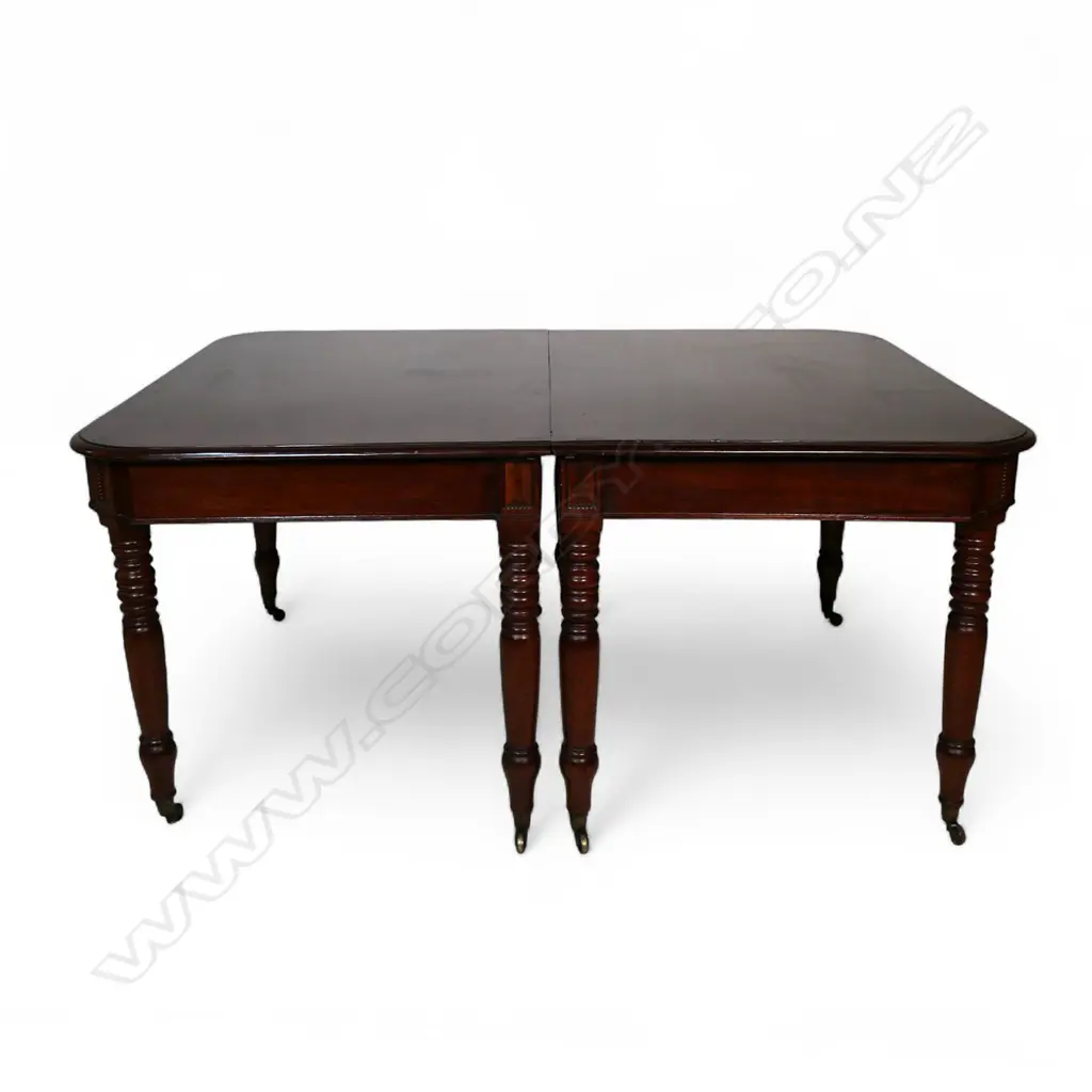 An early 19thC Australian colonial cedar D-end dining table, Image 1++