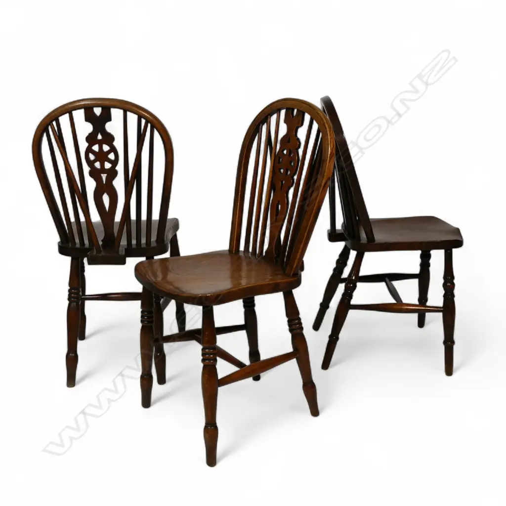 A set of eight Victorian oak and elm country wheel back Windsor chairs, Image 1++