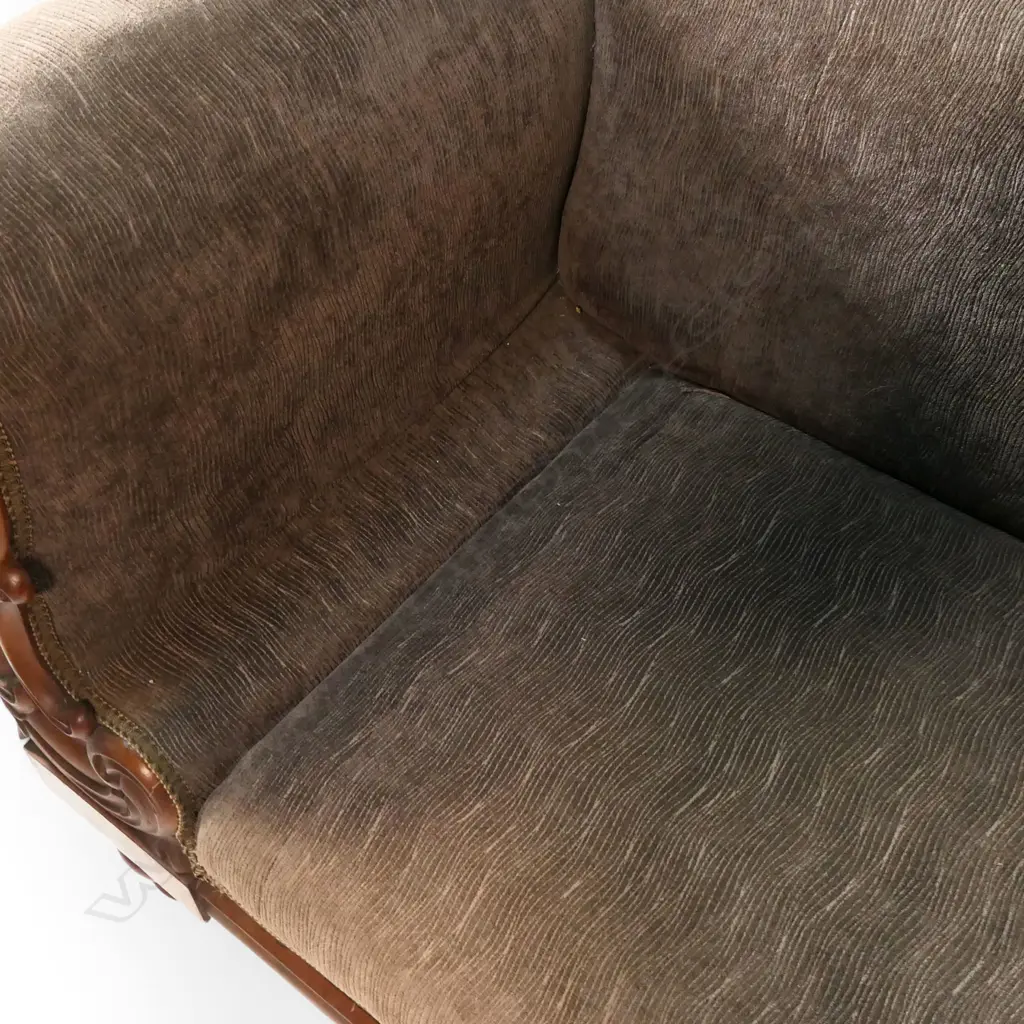 A 19thC mahogany Biedermeier three-seater sofa, Image 1++