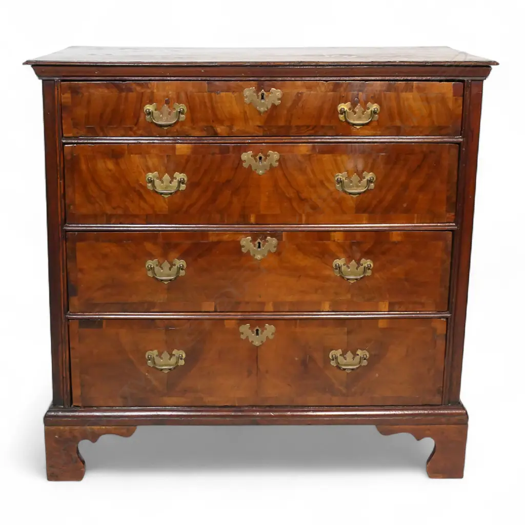 A Georgian oak four drawer chest, Image 1++