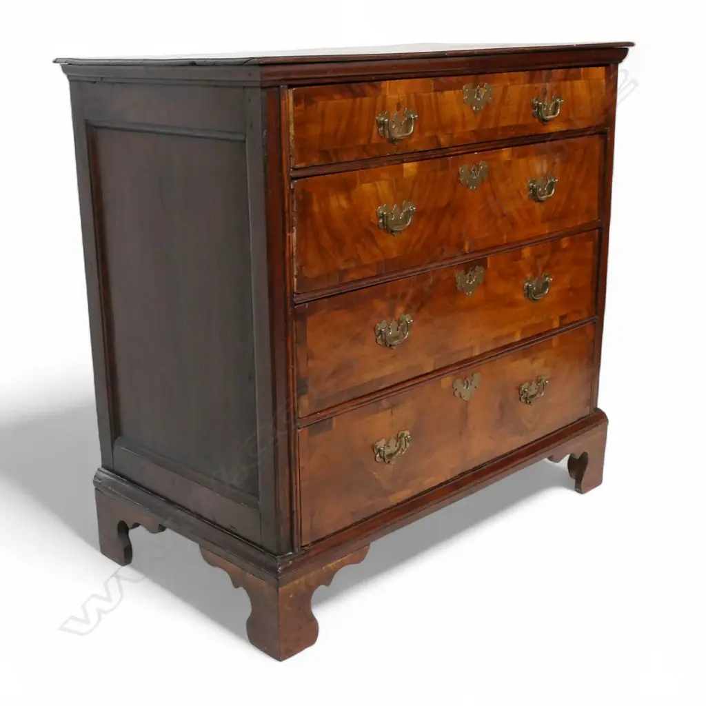 A Georgian oak four drawer chest, Image 1++